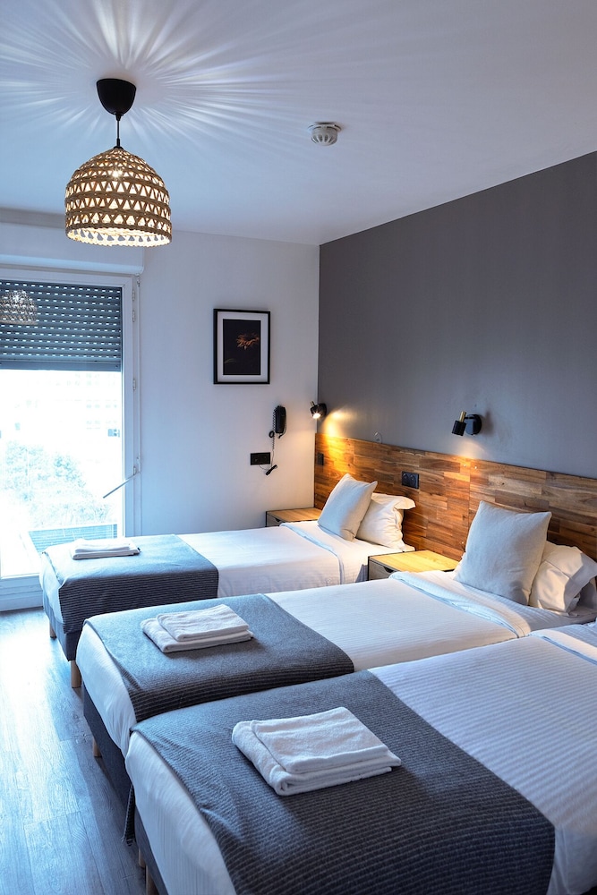 Hotel Lodge In Paris 13 16/50
