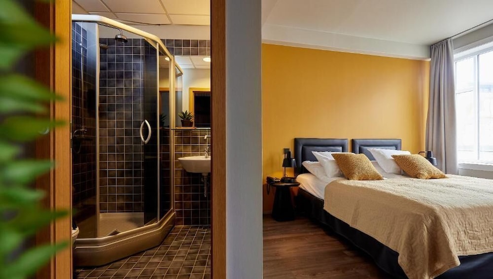 Hotel Fron 21/50