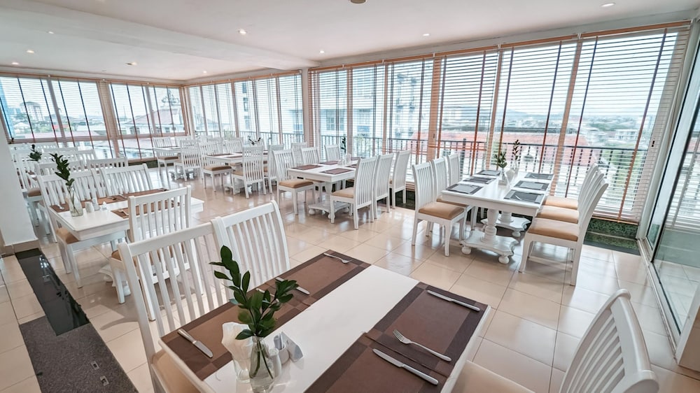 Alba Hotel 50/60