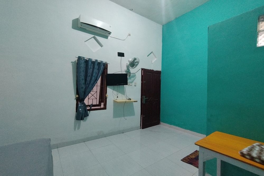 OYO 2933 Wisma Hiro Pertiwi 6/26