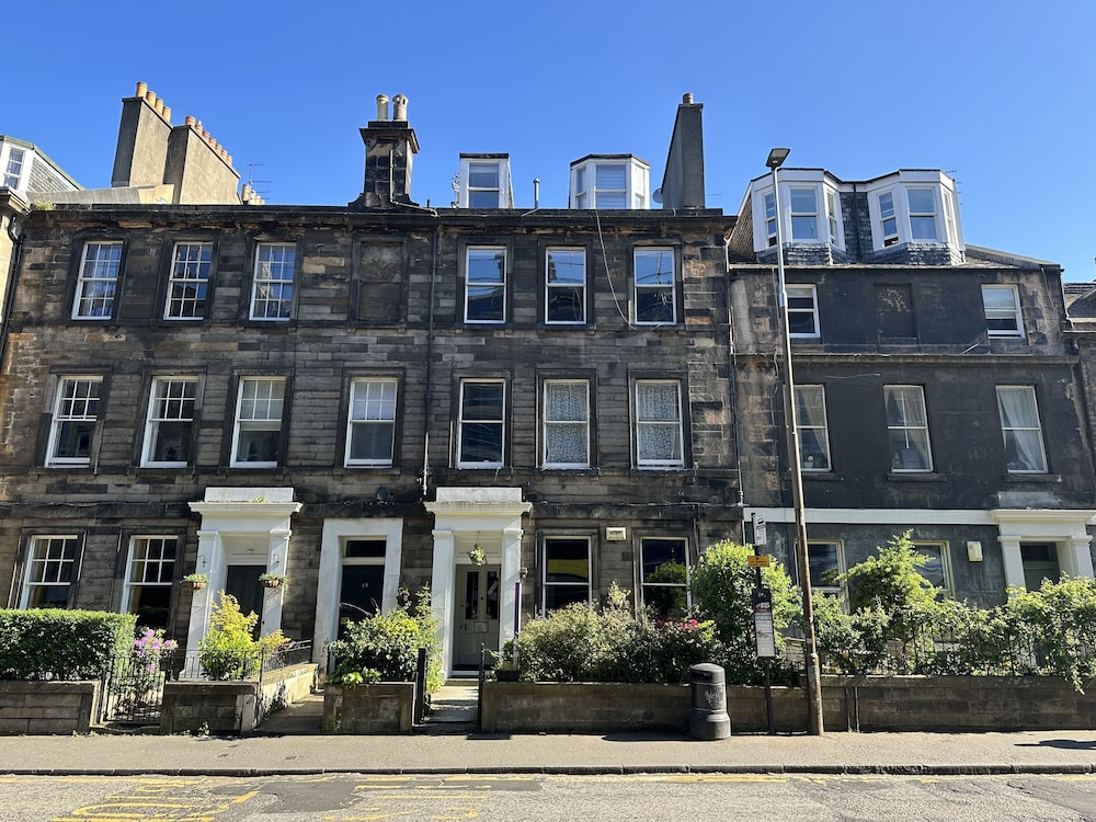 Valentine City Centre Guest House 1/50