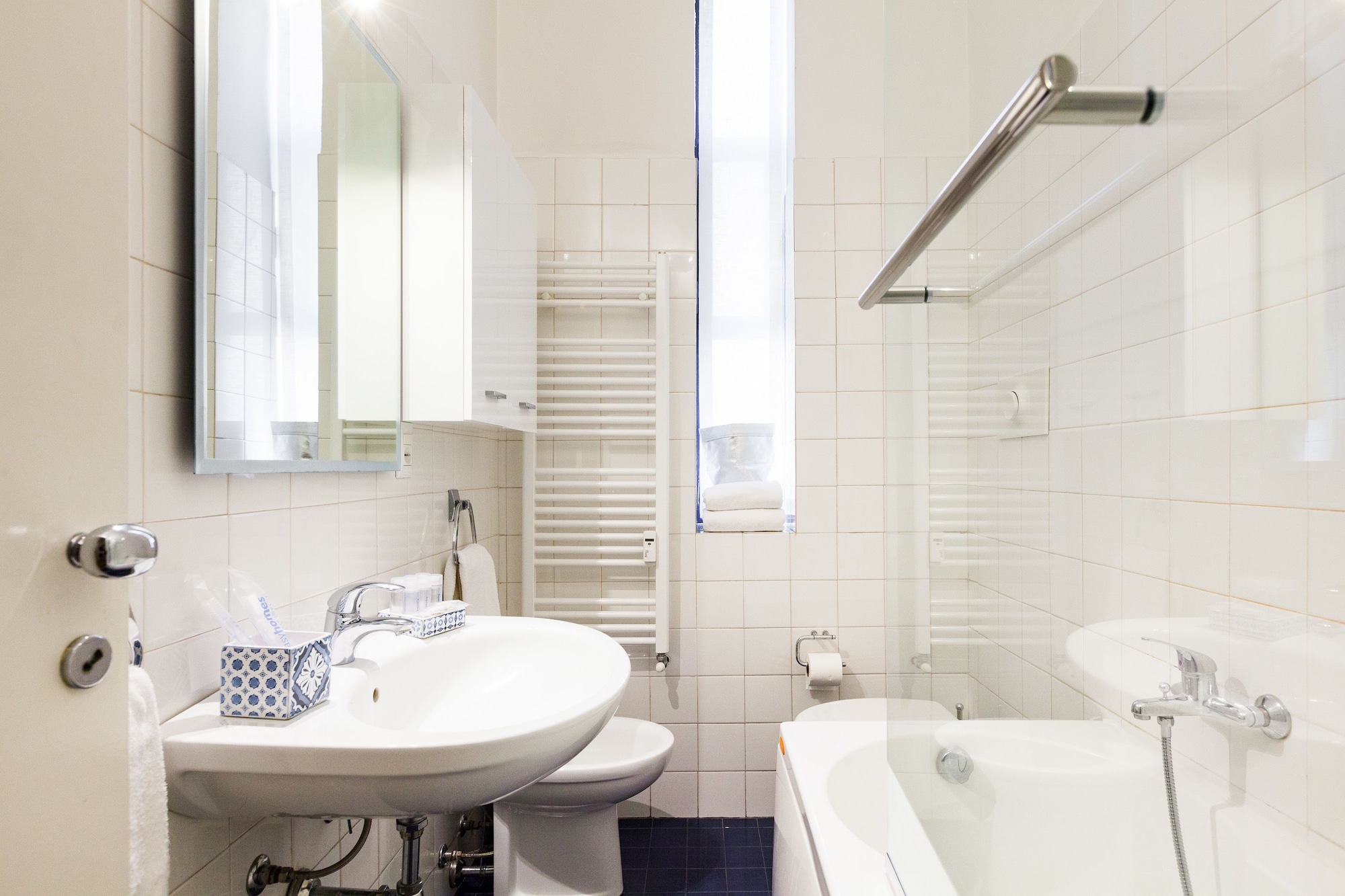 1 Bedroom, Apartment, Queen Bed, Sofa, easyhomes-Majno 4/5