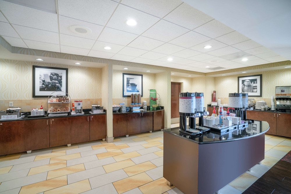 Hampton Inn Richmond Airport 9/58