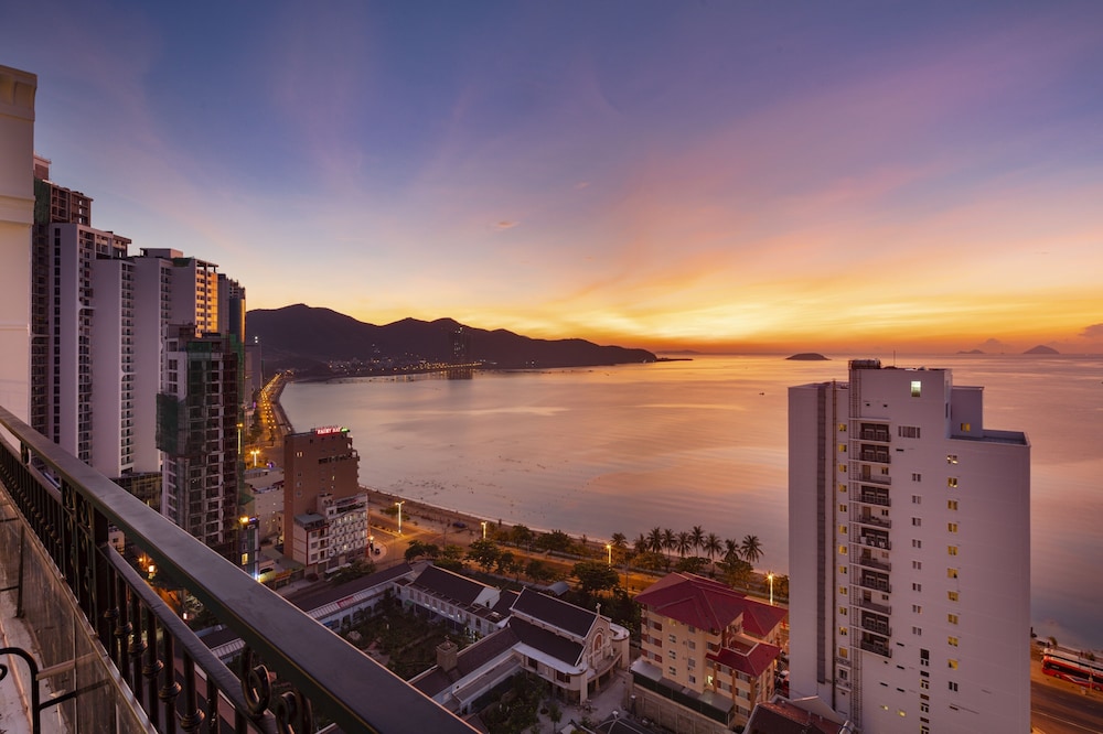 ASTON Nha Trang City Hotel 49/55