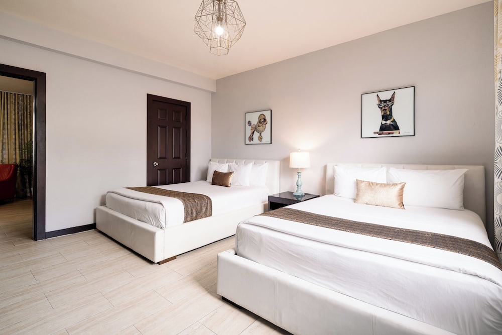 1 BEDROOM, SUITE, QUEEN BED, COURTYARD VIEW