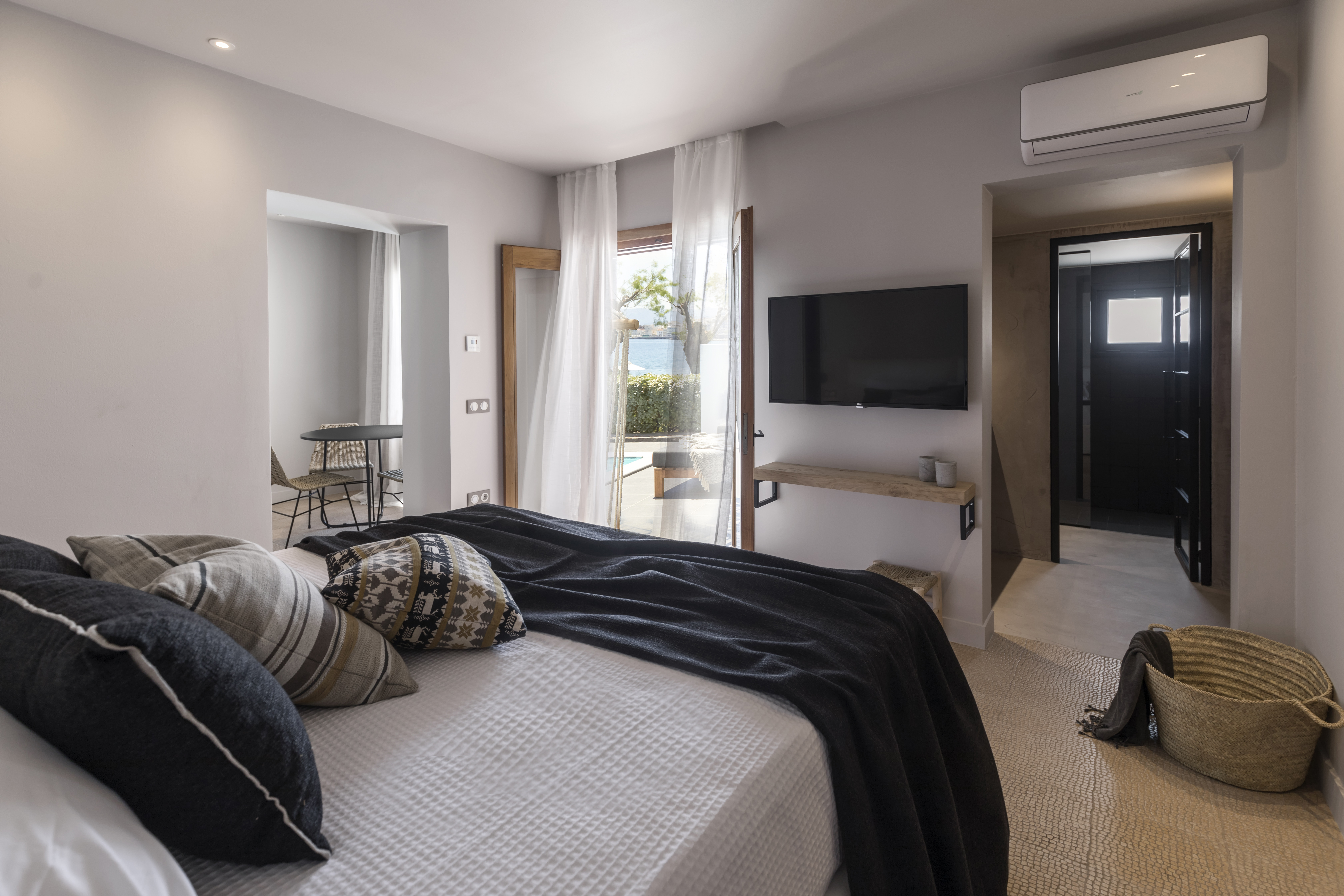 1 Bedroom, Villa, Sea Front, Private Pool
