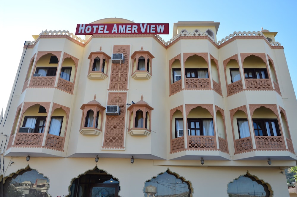 AMER VIEW 2/51