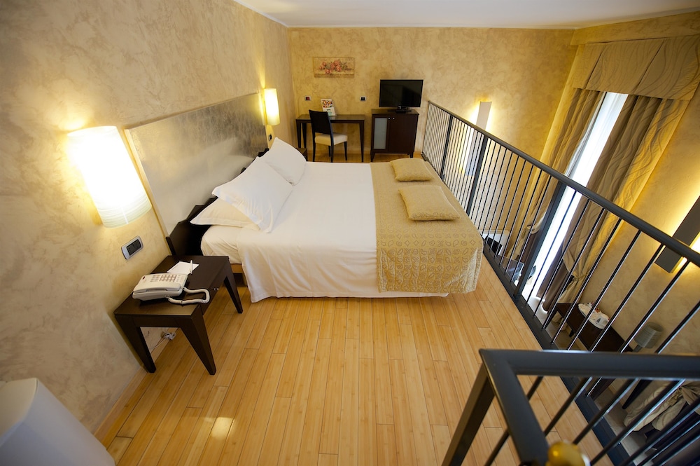 Best Western Crystal Palace Hotel 29/55