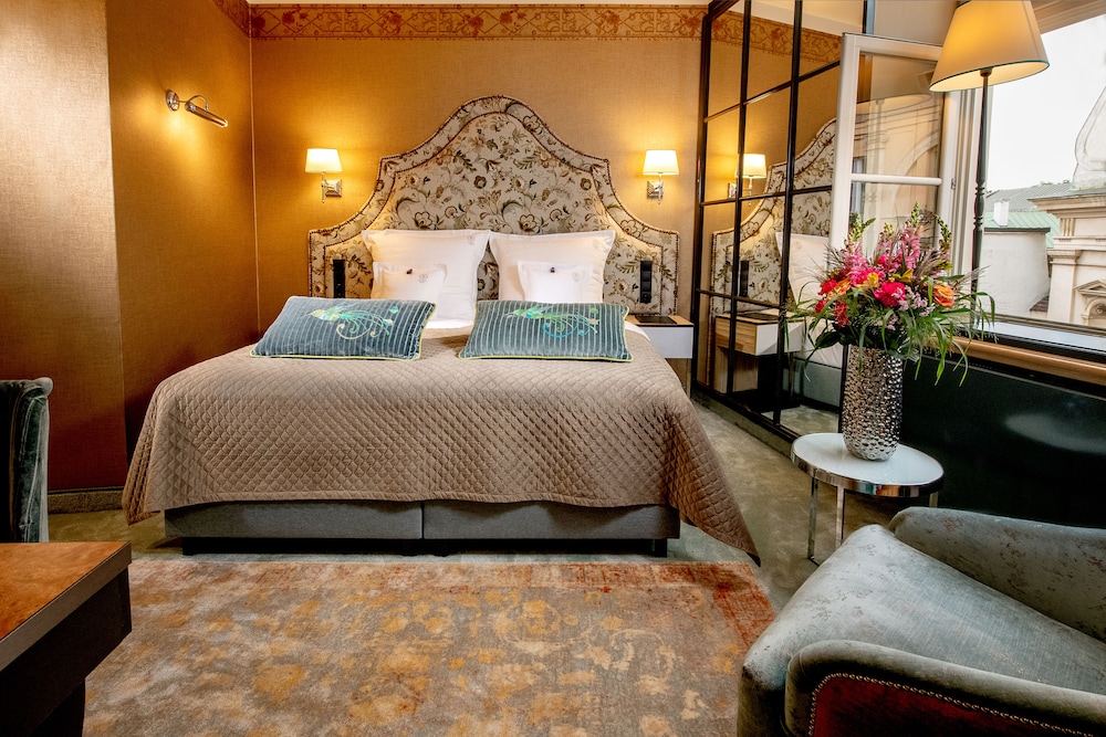 SUITE, 2 QUEEN BEDS