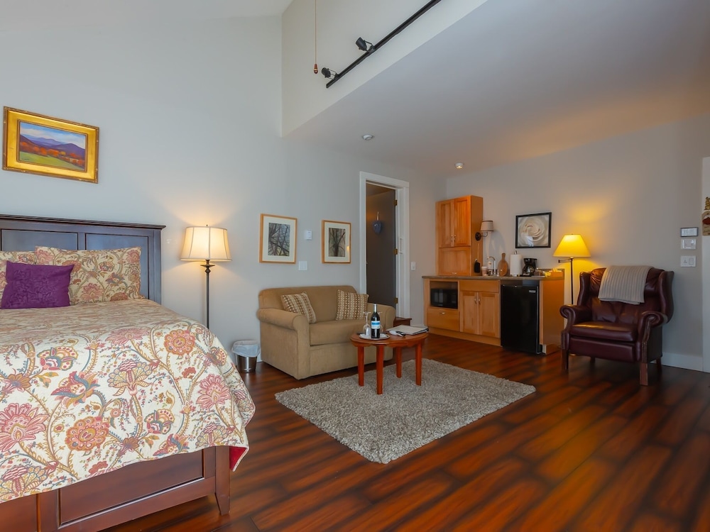 Shaker Mill Inn 32/50