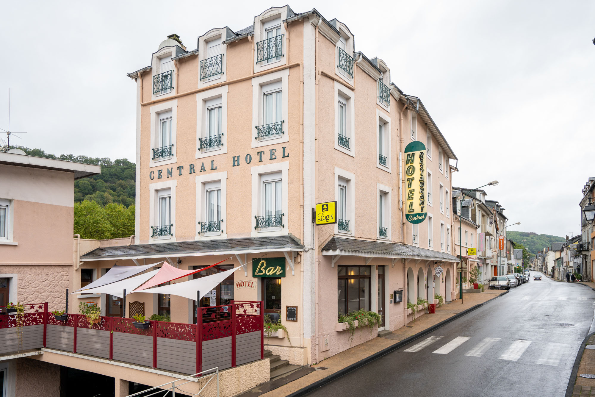 CENTRAL HOTEL 2/53