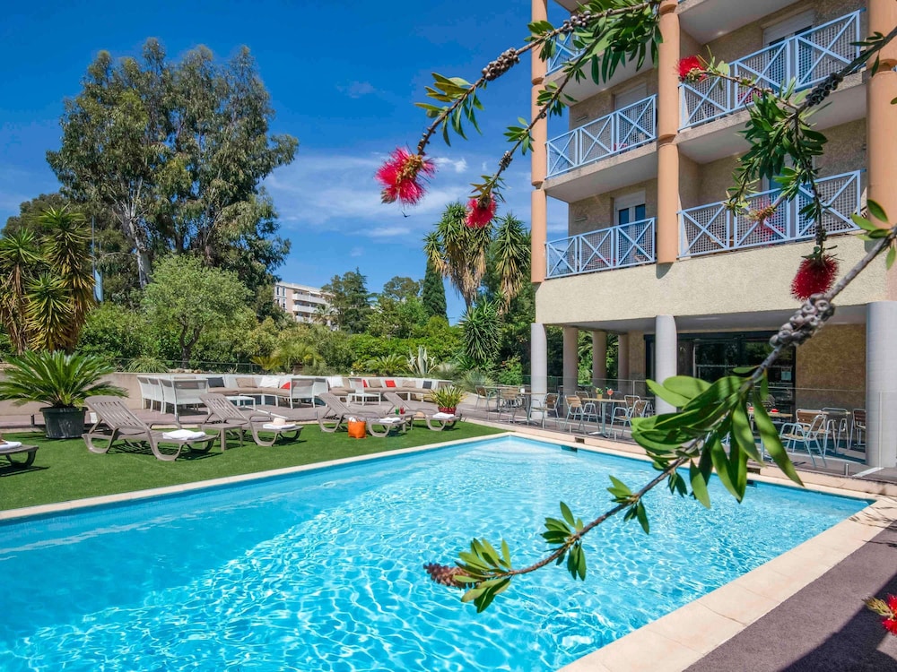 Ibis Hyeres Centre 47/50