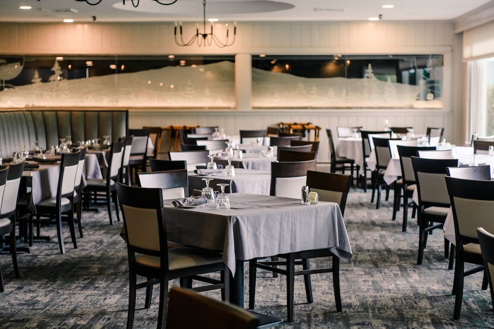 Town and Country Inn and Resort 33/50