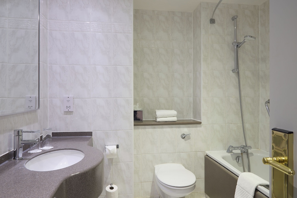 Room, Double Bed, DoubleTree by Hilton St Anne's Manor 8/12