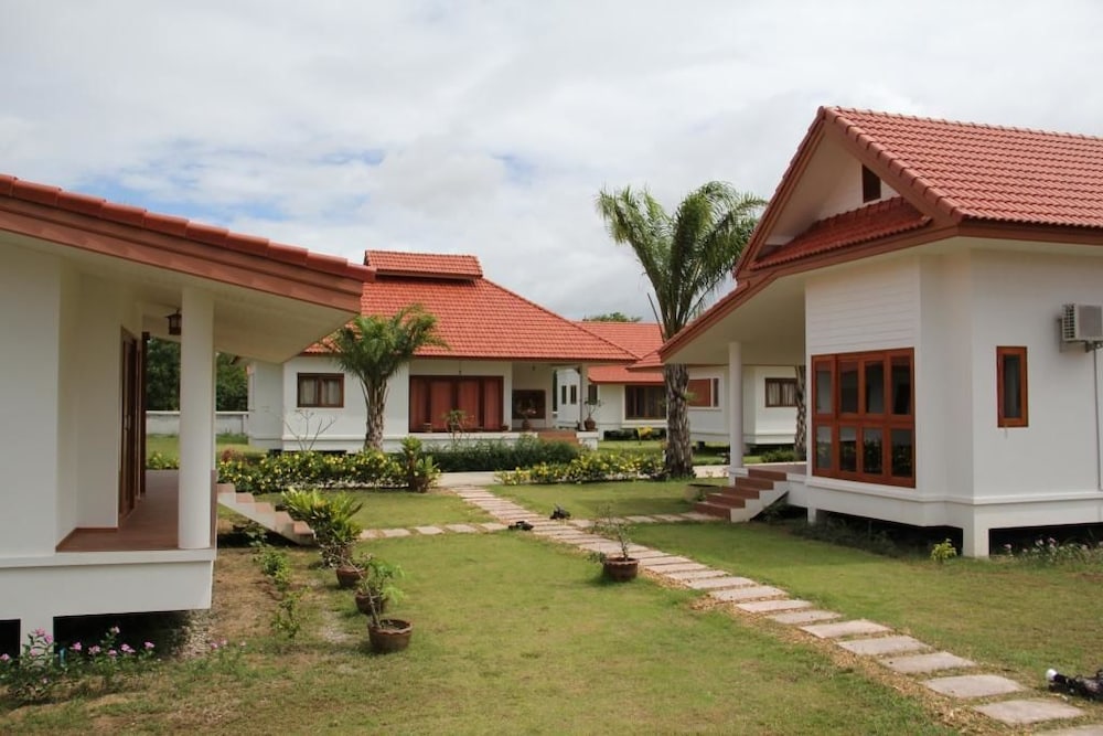 Armonia Village Resort and Spa 63/68