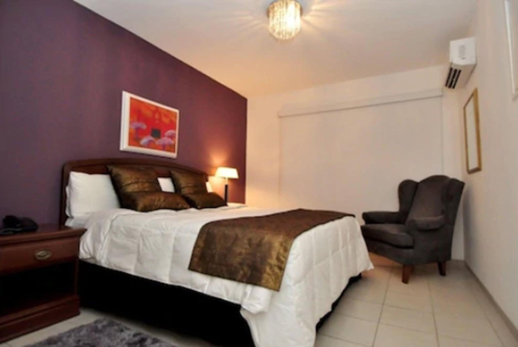 Executive, Twin Beds