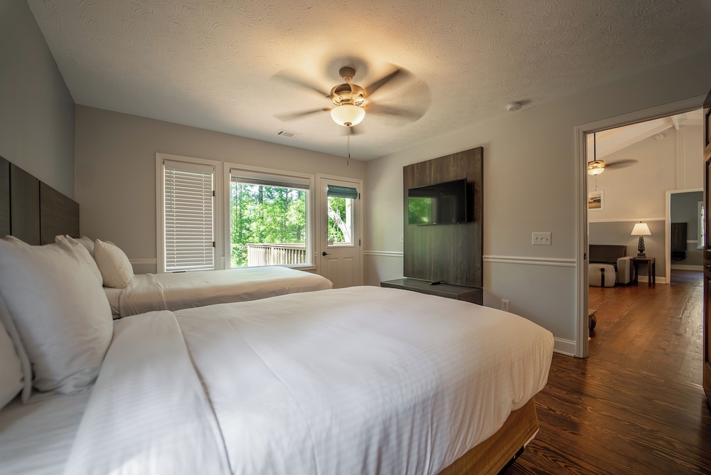 2 Bedrooms, Island, House, King Bed, Sofa