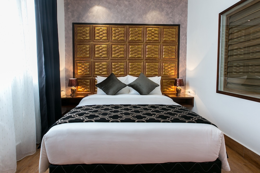 Belllo Hotel Jb Central 16/48