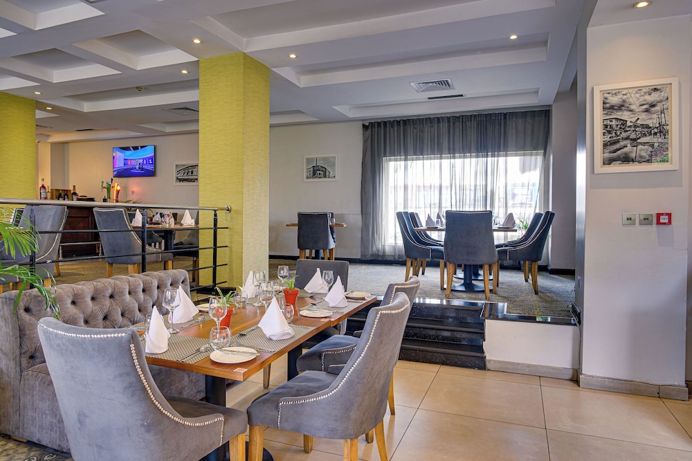 Leola Hotel Lkeja 34/47
