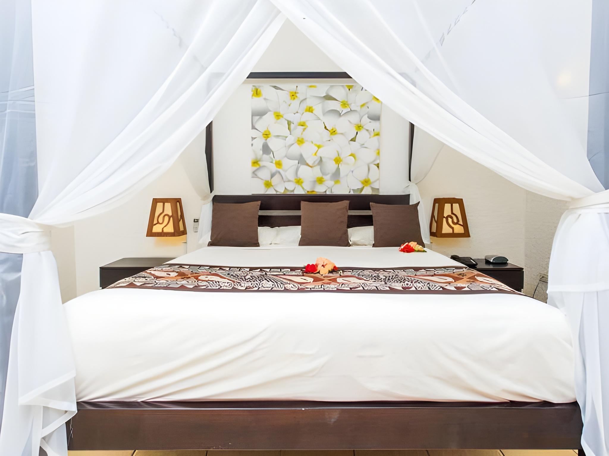 Bure, Beach Front, Private Pool