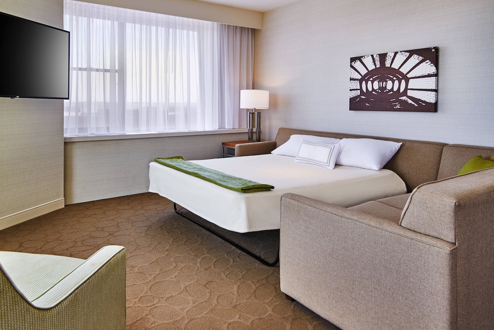 Delta Hotels By Marriott Dartmouth 14/43
