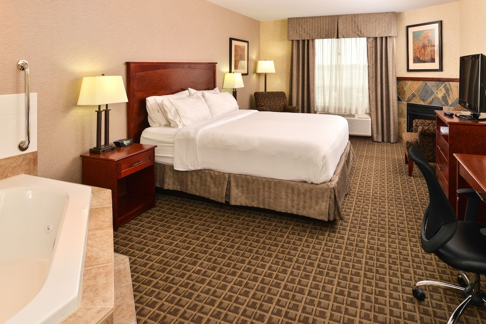 Holiday Inn Express And Suites Edmonton North 35/75