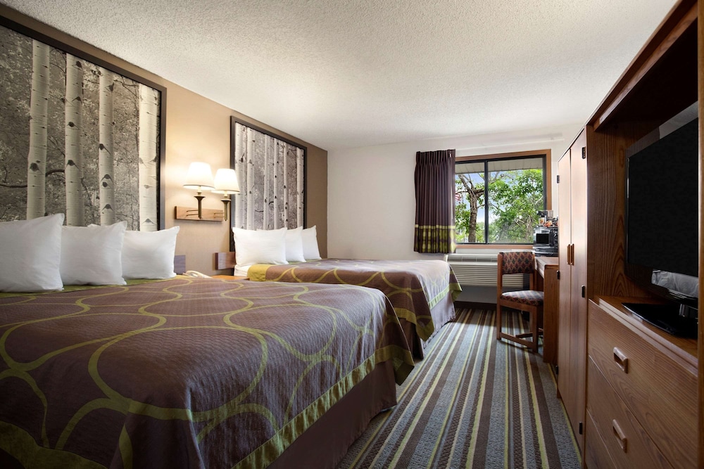 Super 8 by Wyndham Westminster Denver North 7/21