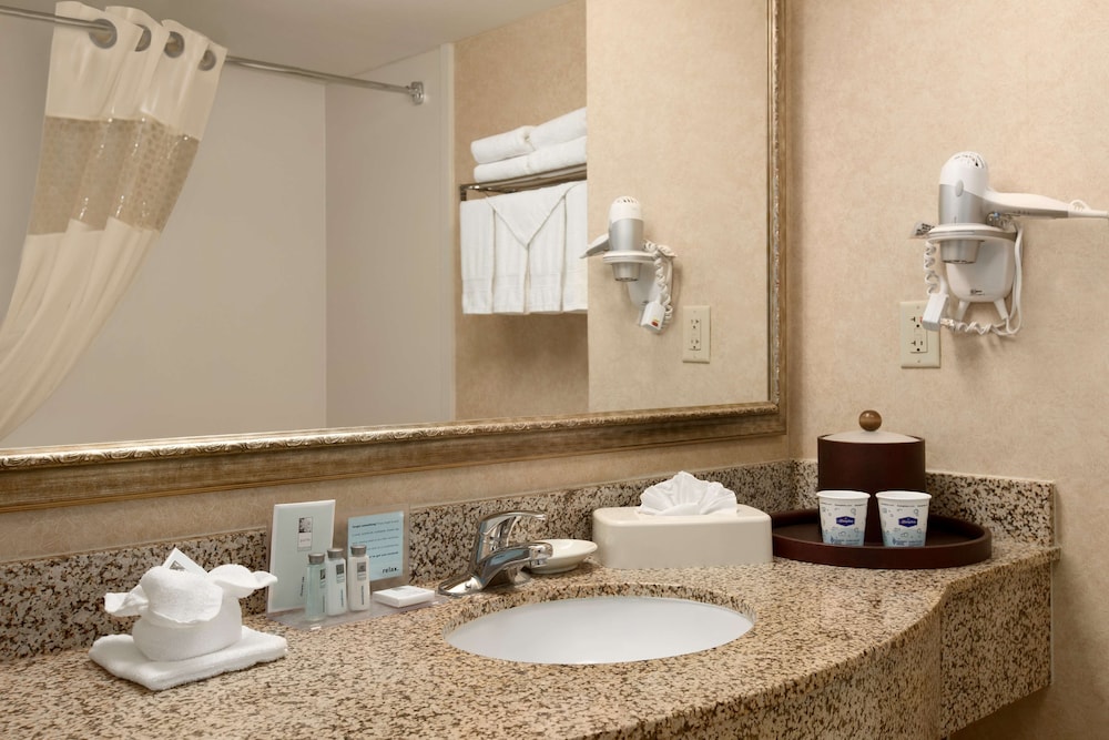 Hampton Inn Suites San Marcos 8/44