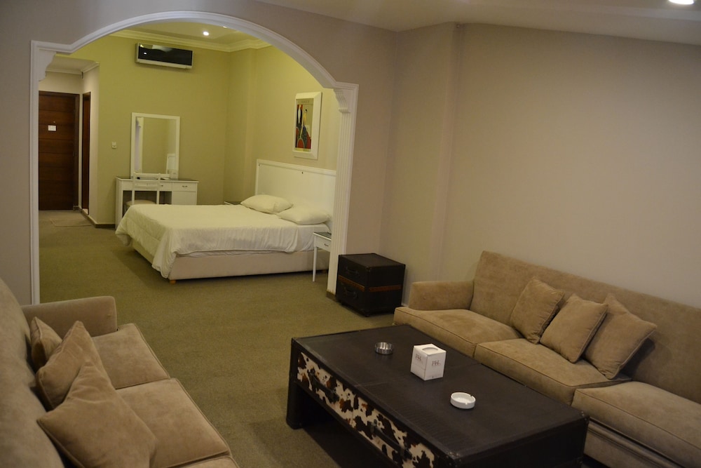 PLATINUM HOTEL 31/45