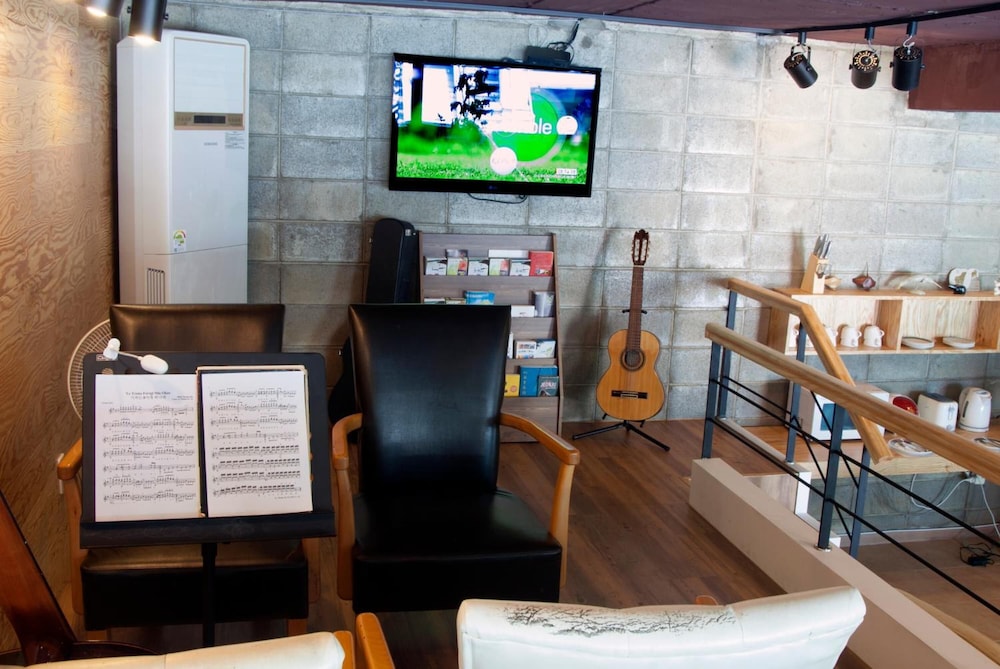 Nearest Guesthouse In Jeonju Hostel 38/48