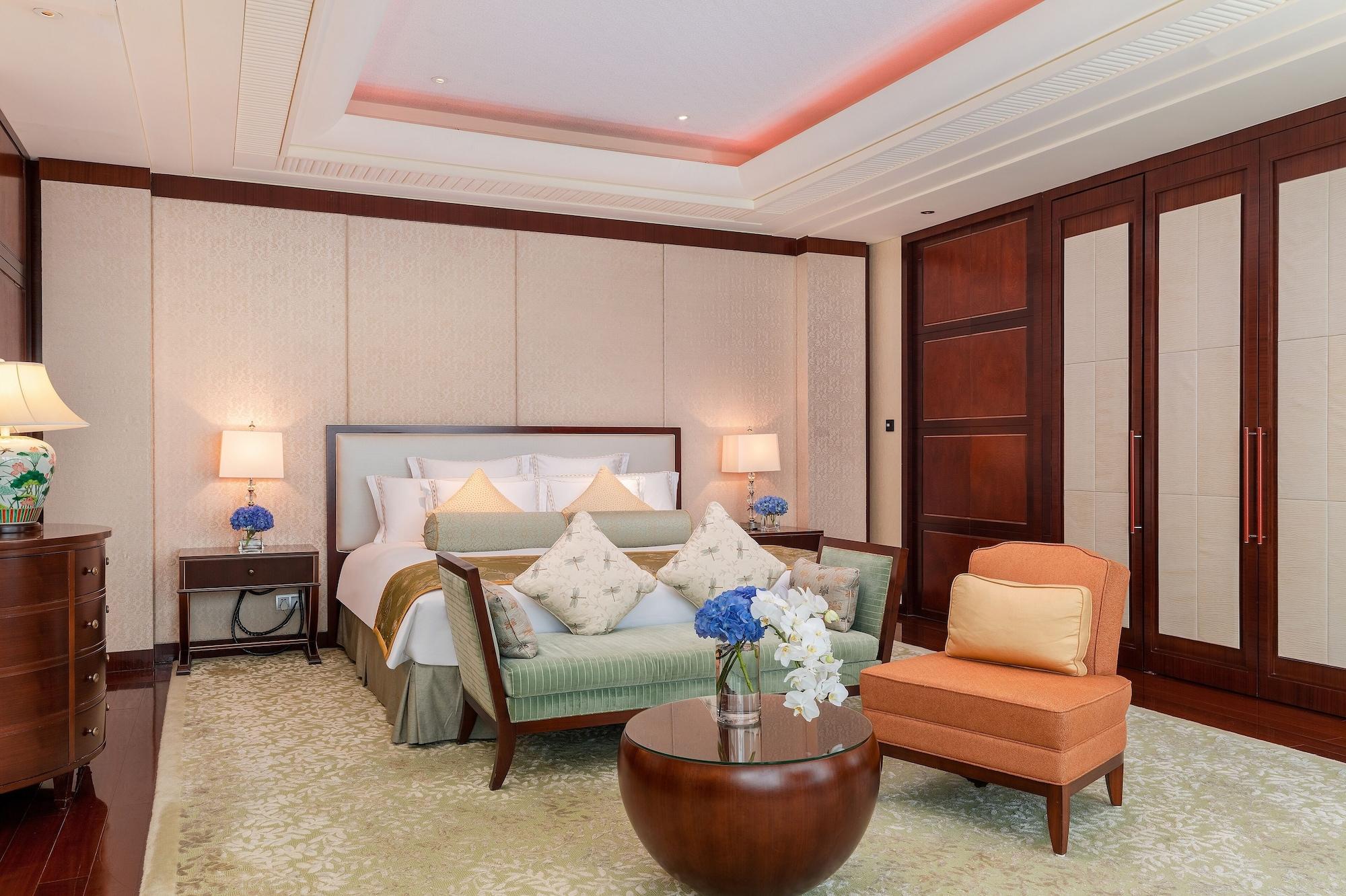The Ritz, Suite