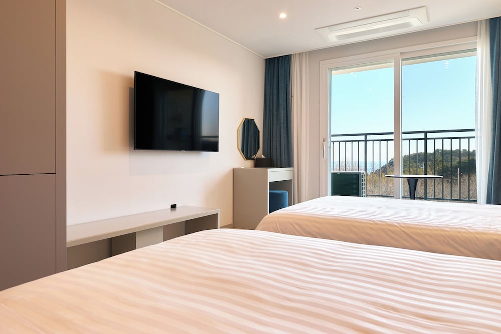 Hotel Withus Jeongdongjin 23/48