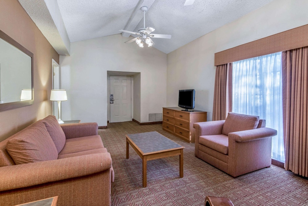La Quinta Inn San Antonio I 35 N At Rittiman Road 34/46