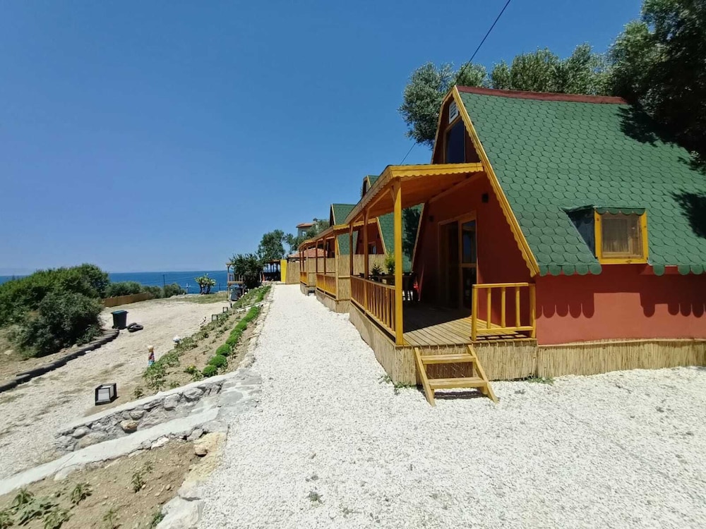 Hayela Bungolow Otel ve Restaurant Karaburun 18/34