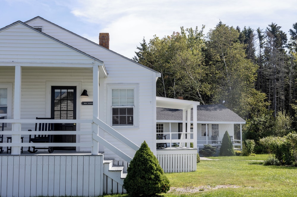 Bluebird Ocean Point Inn 3/47