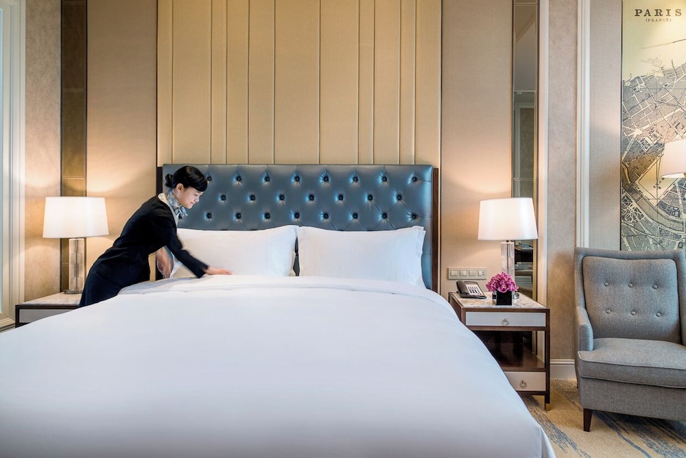 SOFITEL SHANGHAI HONGQIAO 18/50