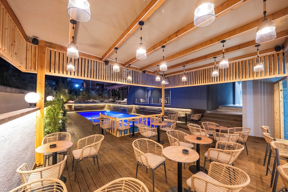 Hotel Piramida 40/50