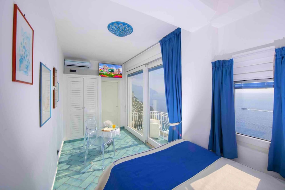 Hotel La Ninfa 42/61