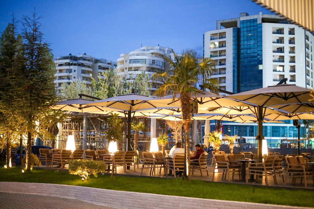 Hotel Regina Garden in VLORE