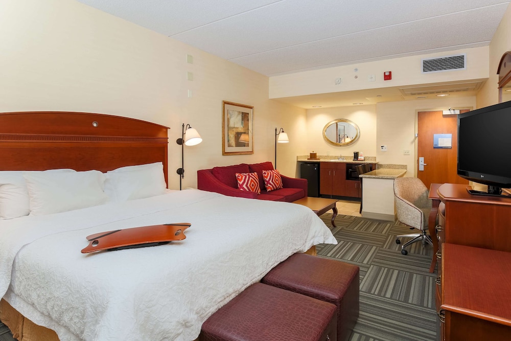 Hampton Inn Nanuet 11/41