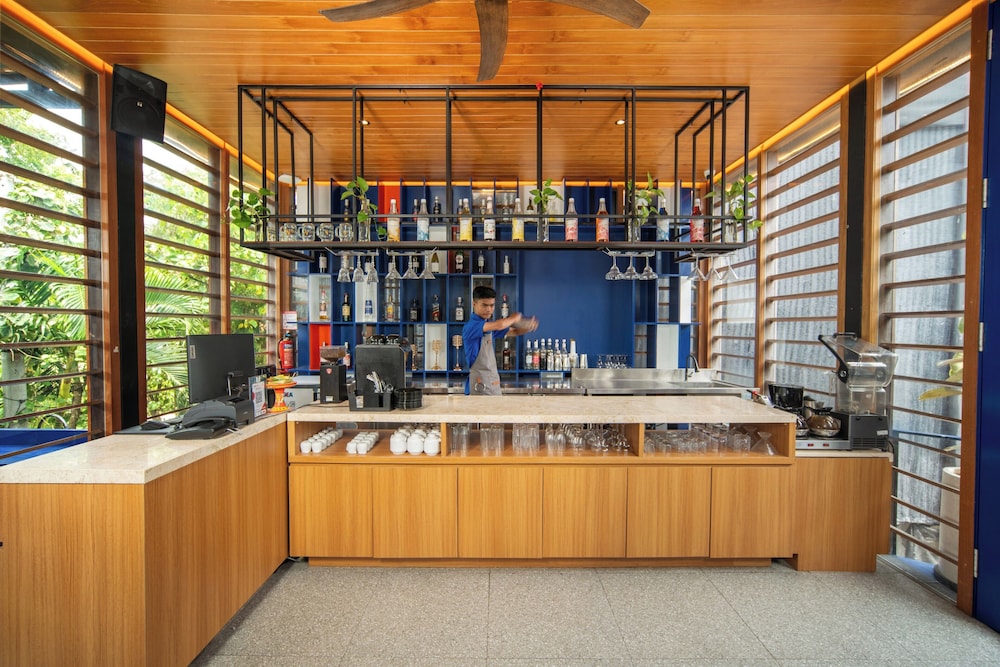 Canggu Cabana Beach Resort by Ini Vie Hospitality 9/64