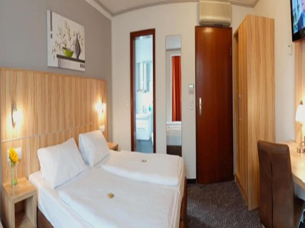 Hotel am Schelztor 8/34