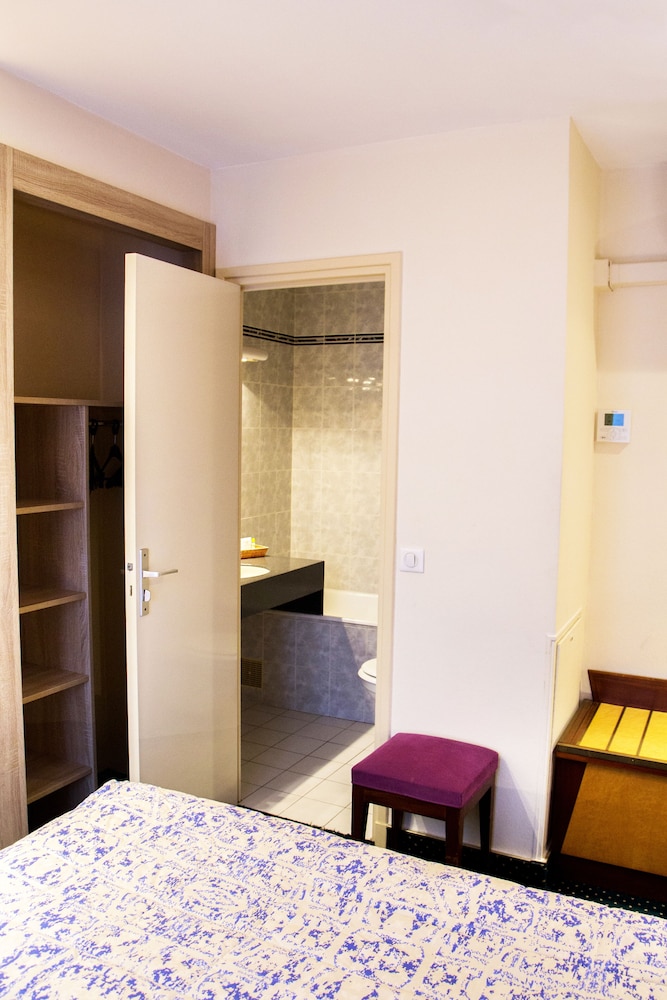 HOTEL TERMINUS MONTPARNASSE 17/63