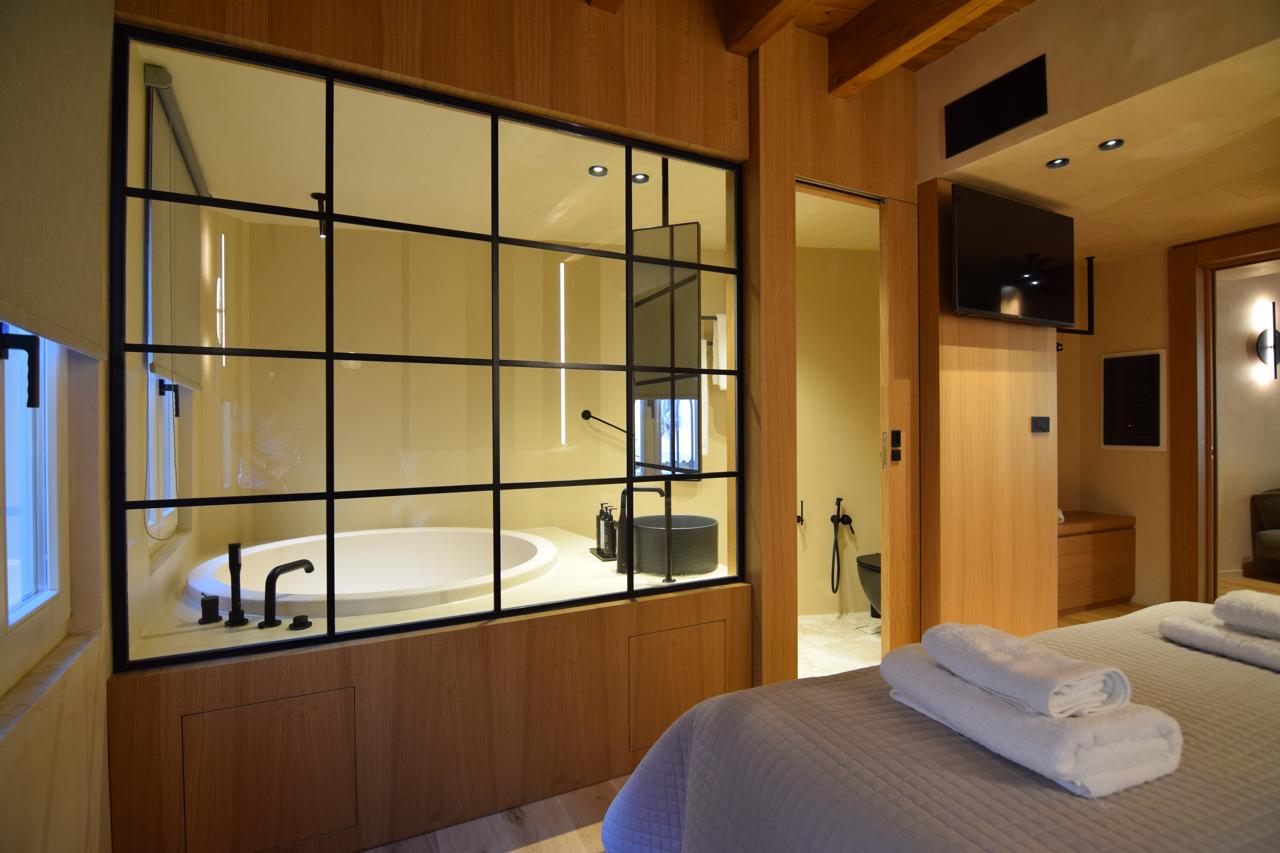 Consolato Boutique Suites 52/94