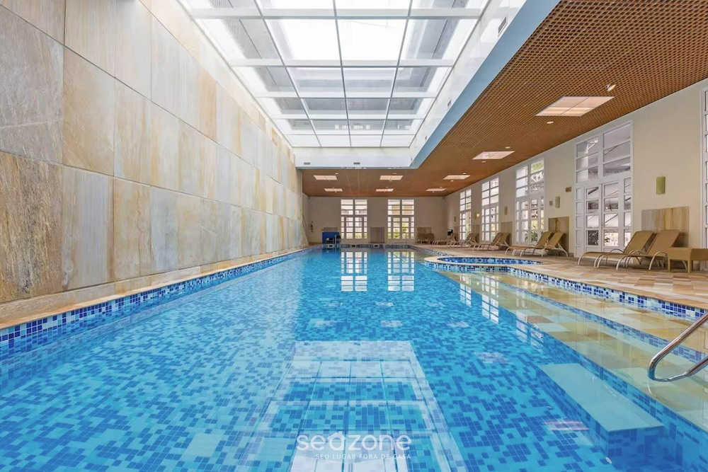 swimming pool spa
