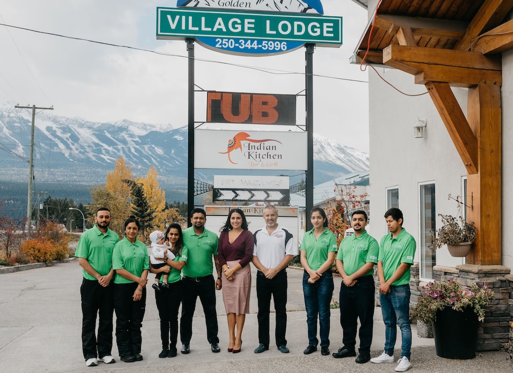 Golden Village Lodge 60/66