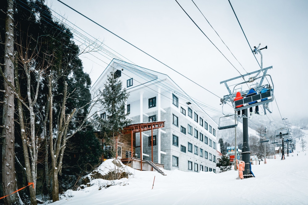Condominium Hakuba Goryu 3/50