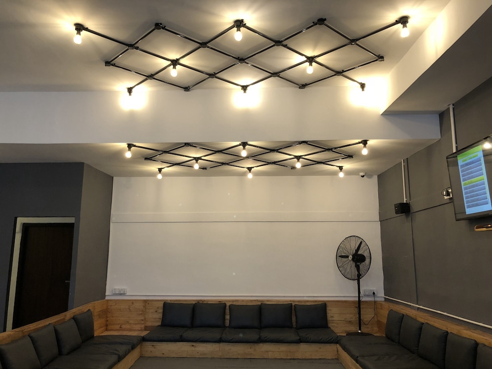 Yakety Yak Hostel 5/65