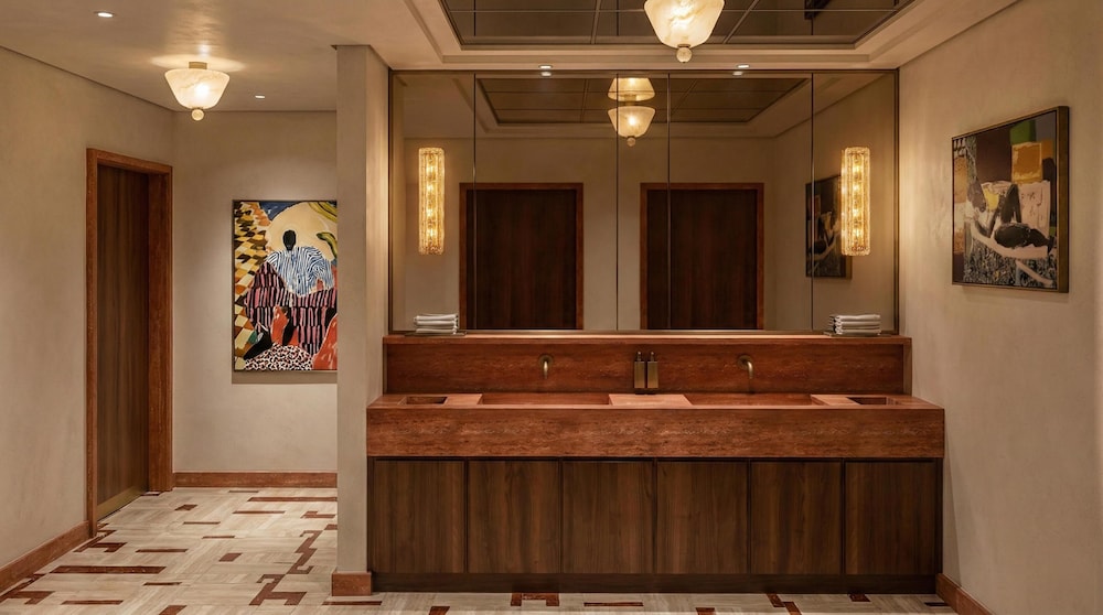 Thompson Rome, by Hyatt 6/50