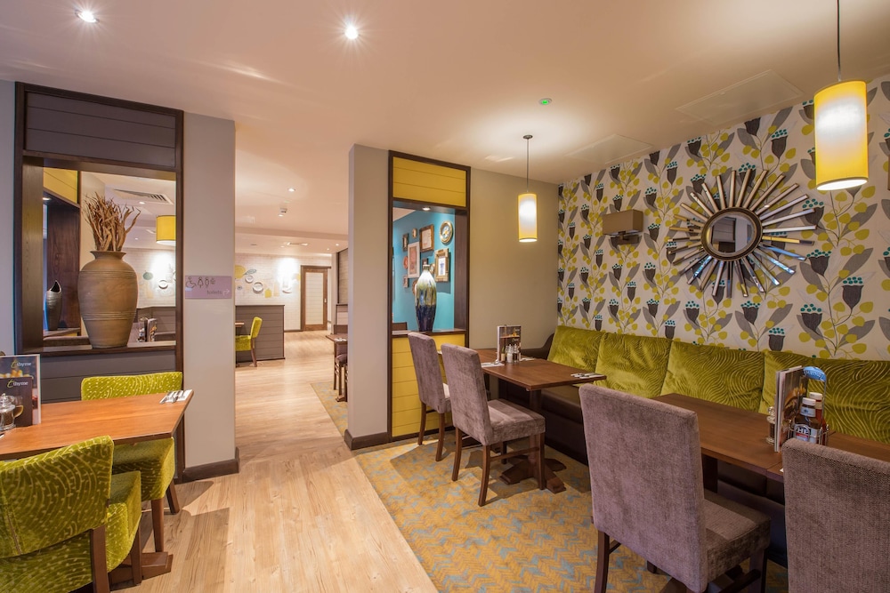 Premier Inn Manchester City Centre West Hotel 41/50